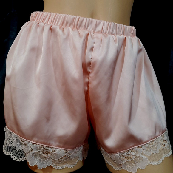 Women's Pink Pajama Shorts SHINY SATIN Coquette Sissy Lace MEDIUM NWT - Picture 1 of 9